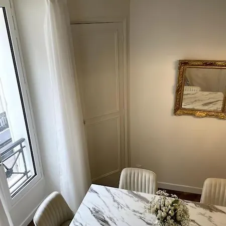 Luxury Family Getaway Appartamento Parigi